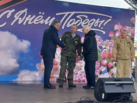 За патриотическую работу